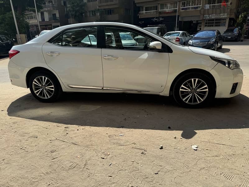 Toyota Corolla 2015 3