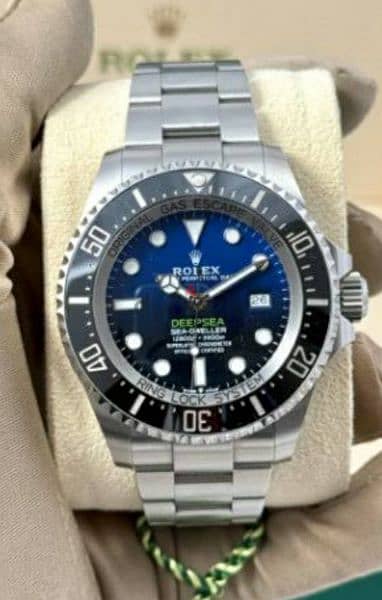 Rolex collections mirror original 
sapphire crystal 
stainless-steel 14