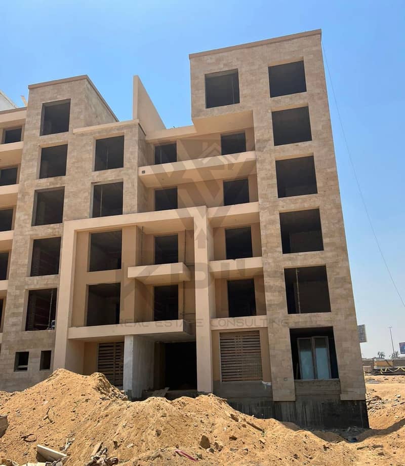 ستوديو ريسيل فيو مزدوج جاردن وبحيره تاج سيتي |  Cairo / New Cairo / Taj City Compound 2