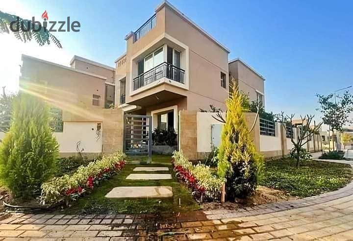 Standalone villa with a private garden on the Suez Road, directly next to the Marriott and Kempinski hotels in Taj City, with an open view of the dire 3