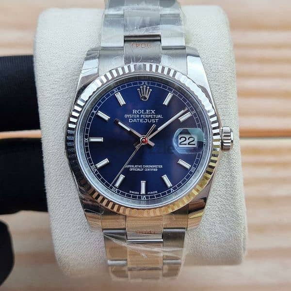 Rolex collections mirror original 
sapphire crystal 
stainless-steel 14