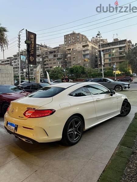 Mercedes-Benz C200 2020 Coupe AMG 12