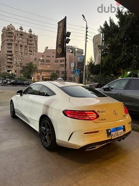 Mercedes-Benz C200 2020 Coupe AMG 13