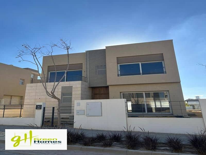 Prime Standalone Villa with area 385m  for Sale in Palm Hills, New Cairo –  With installment, Ready to Move In 2