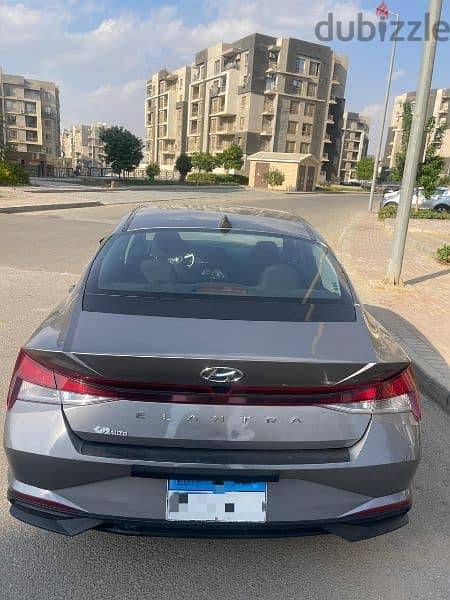 Hyundai Elantra 2021 1