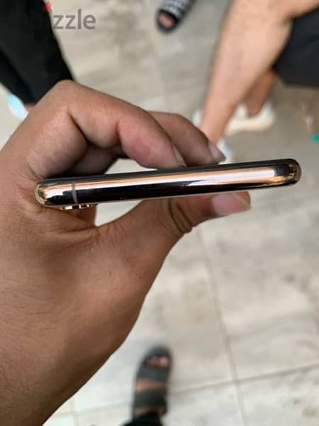 iPhone XS Max 2