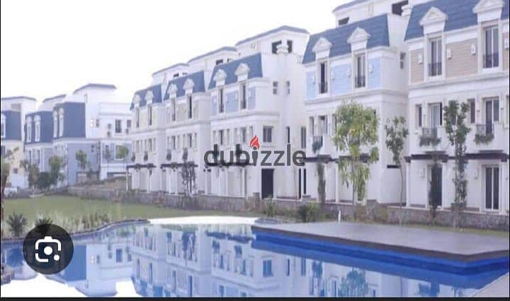 View and receive immediately a townhouse with an independent garden in Mountain View next to New Giza 2