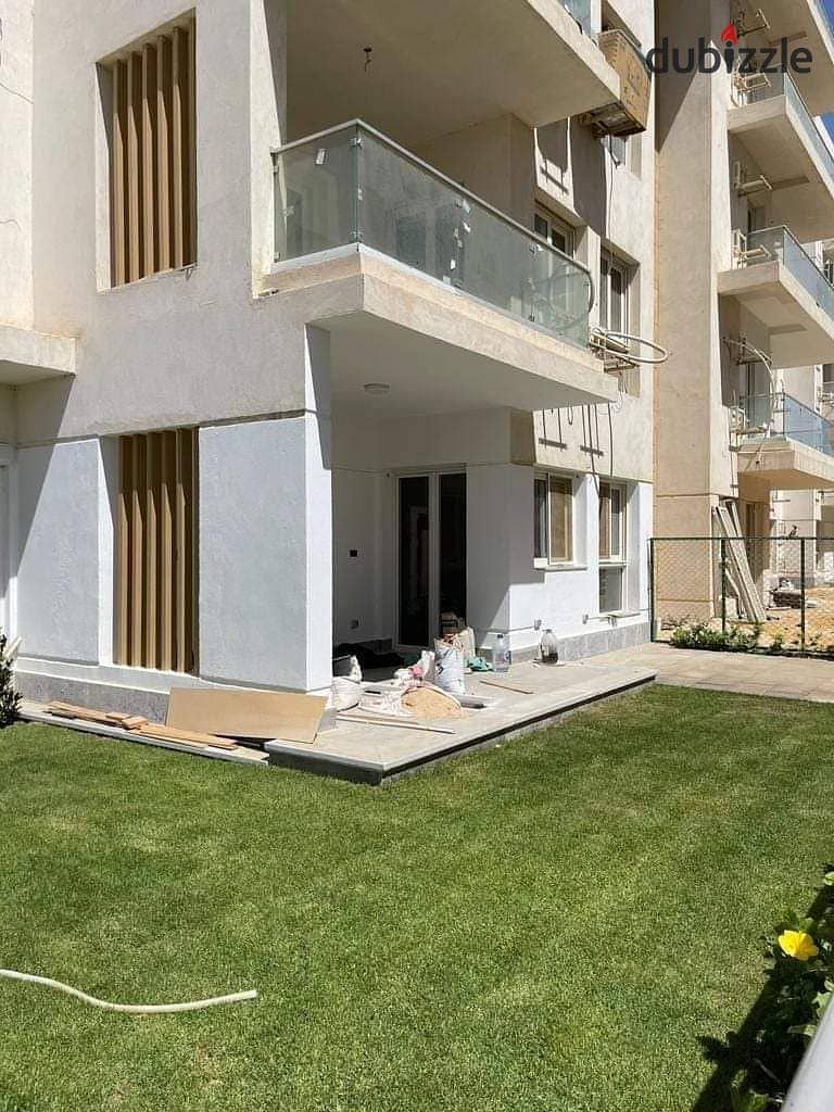 View and receive immediately a townhouse with an independent garden in Mountain View next to New Giza 3