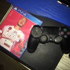 PS4 used for only 12 months in good condition comes with fifa 2020