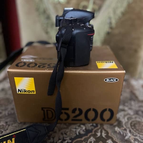 Nikon D5200 2