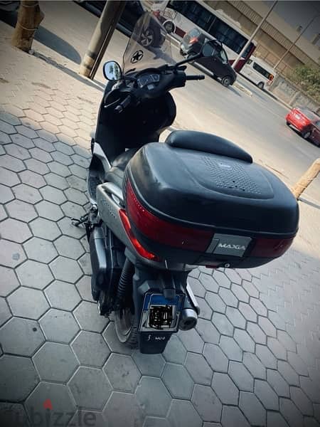 yamaha x-max 250cc 2