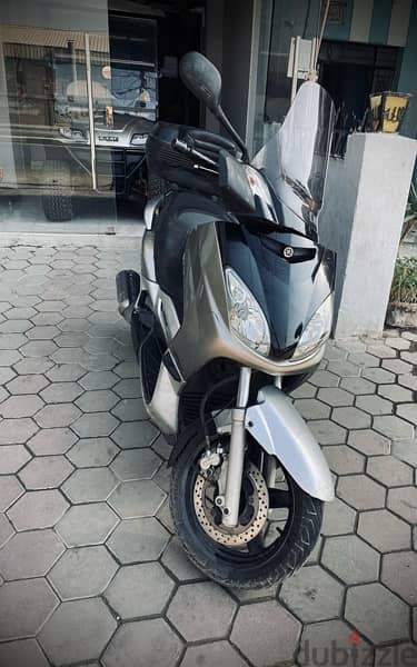 yamaha x-max 250cc