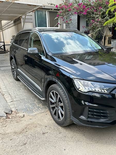 Audi Q7 2022 3