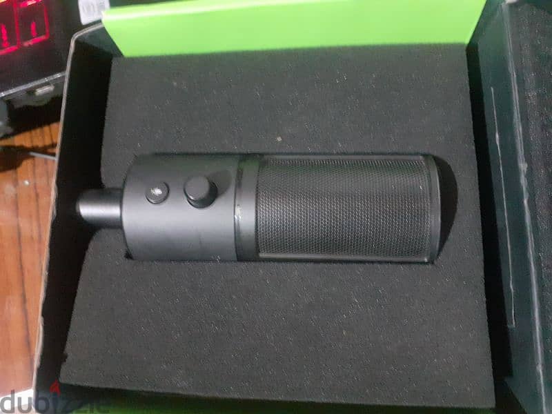 مايك رايزر سايرن اكس/Razer Seiren X 0