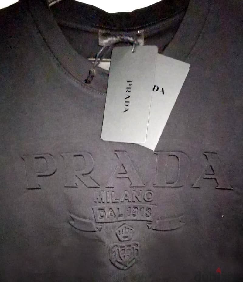 Mirror  Prada  Tshirt  -  size  S  fits  M  - 100%  THICK Cotton 0