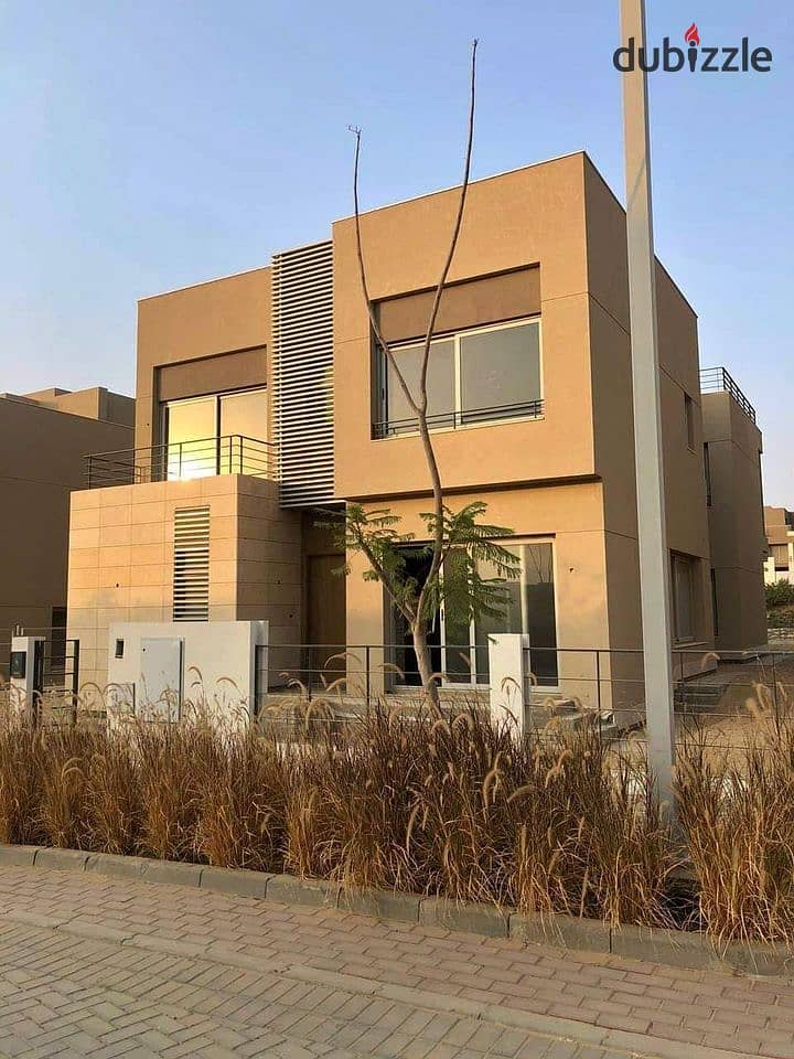 For sale the last standalone villa, Ready To Move, prime location in Palm Hills New Cairo 5