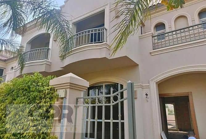 Classic town villa 275m ready to move with installments in La Vista Sherouk 11