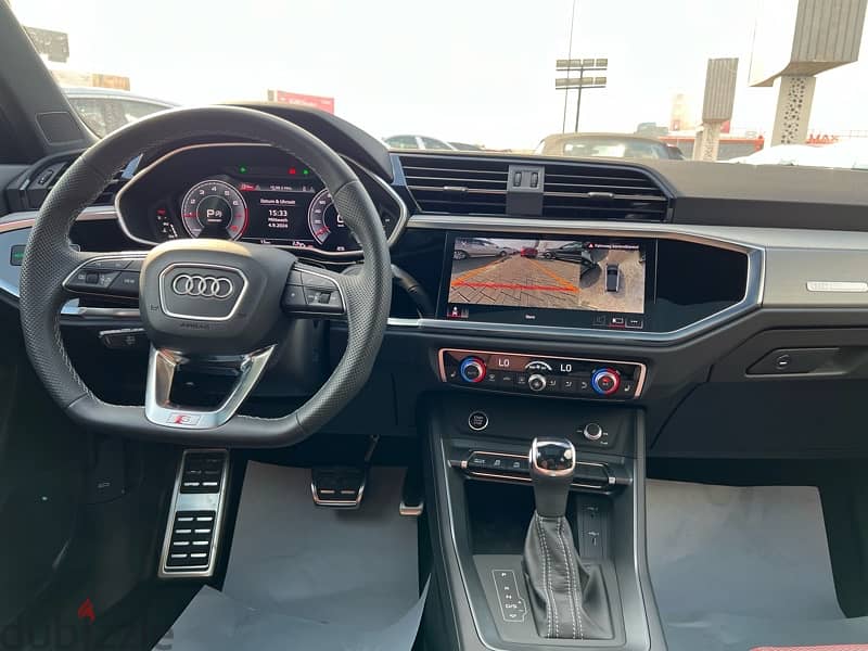 Audi Q3 S-line 2024 4