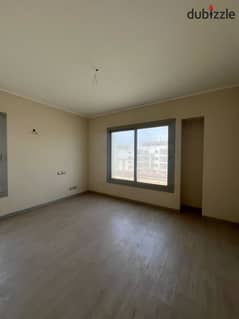 studio 88m semi furnished for rent in compound village gate new cairo