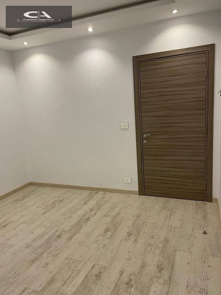 Clinic 130m Fully Finished with Ac's  for rent in New Cairo Nearby AUC 1