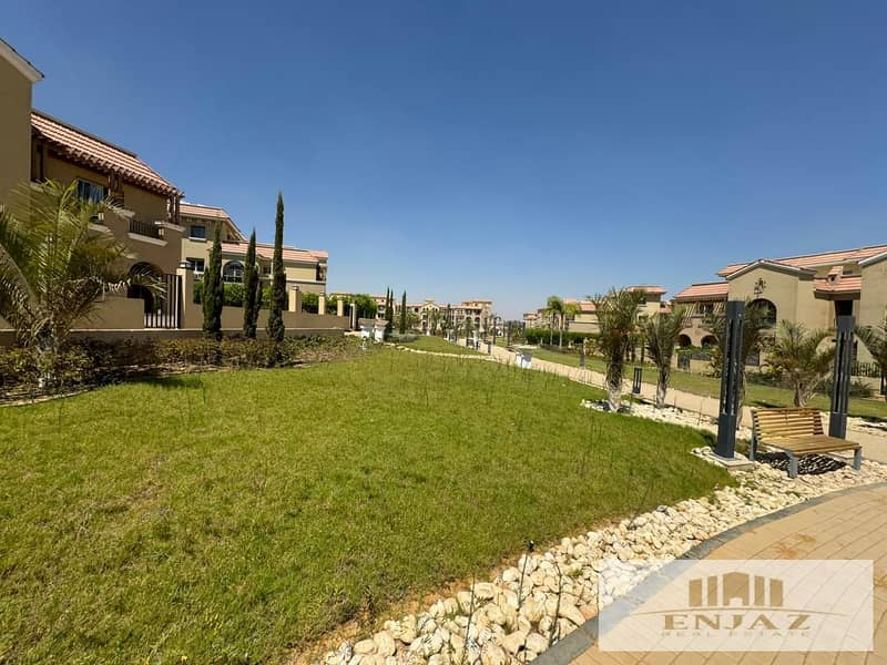 villa for sale in Maadi View, Shorouk City, town house, immediate handover, central park view, AREA ( 222 sq ) 7