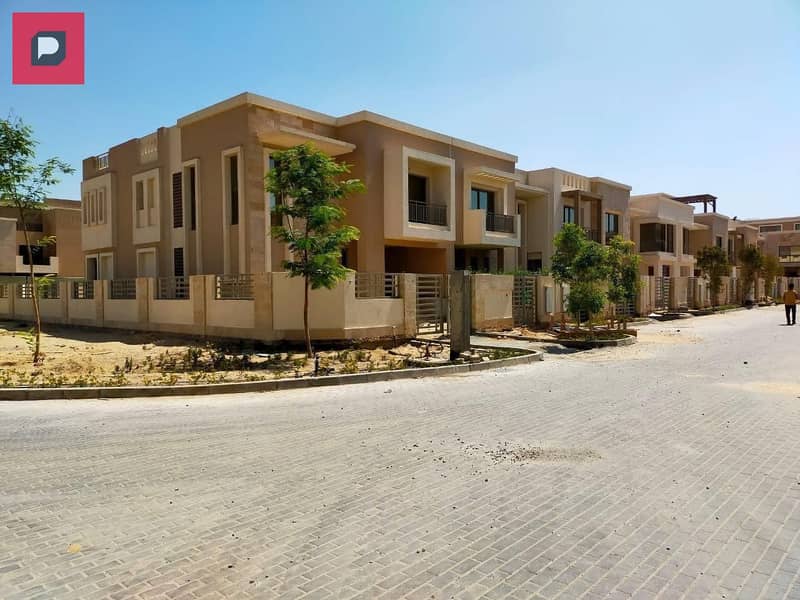 Independent villa for sale in the First Settlement, New Cairo, Taj City Compound, directly in front of Cairo Airport, Taj City New Cairo 4