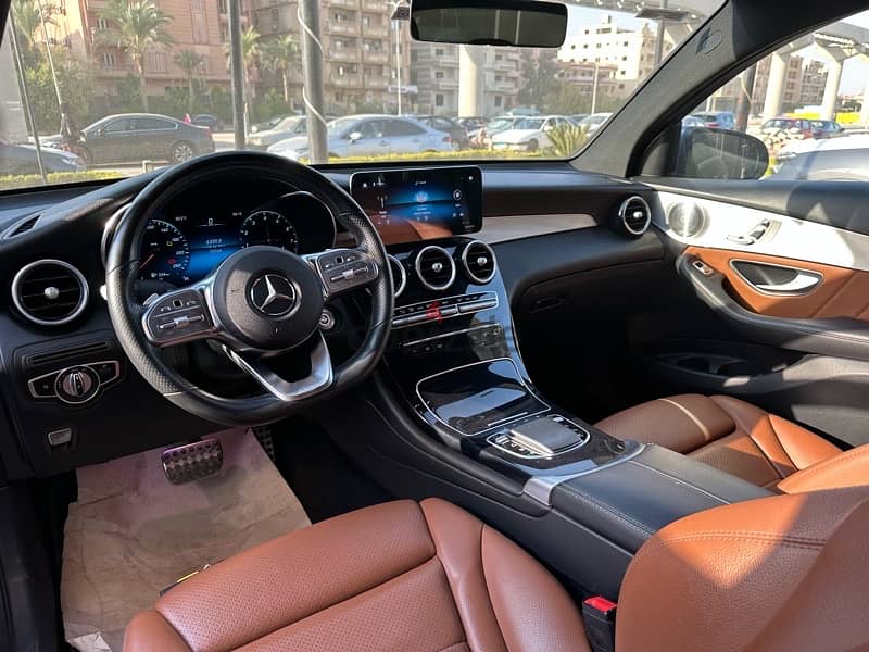 GLC 300 2021 فابريكا بالكامل بدون خربوش صيانات وكيل منتظمه 13