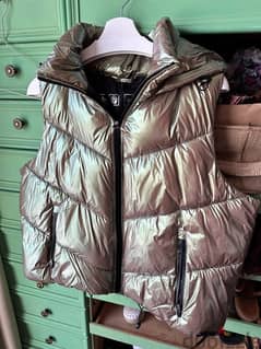 CANADIAN sage green shell puffer sleeveless jacket