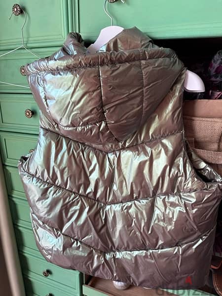 CANADIAN sage green shell puffer sleeveless jacket 1