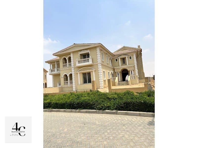 Villa Standalone 374m For Sale with Installments, prime view 6 Bedrooms In Hyde Park Fifth Settlement 2