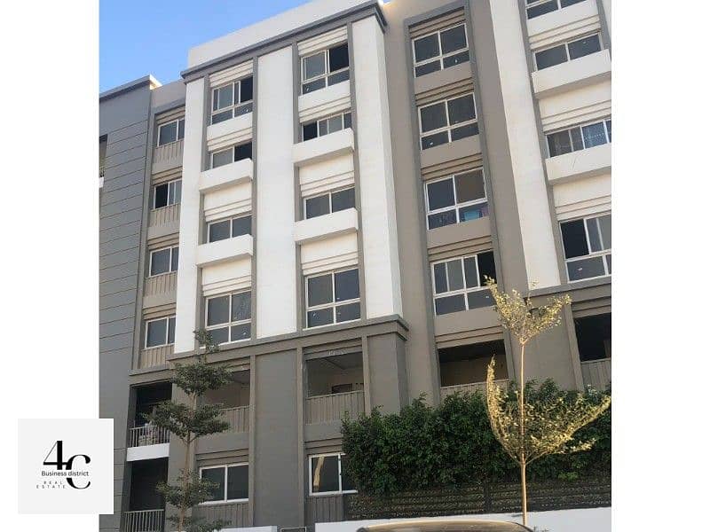 Ready to move Apartment 192m for sale 3 bedrooms with installments, View landscape prime location in Hyde Park Fifth Settlement 1