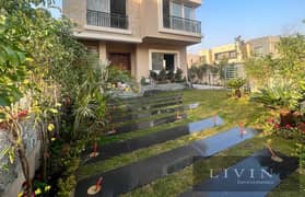 Garden villa duplex for sale at the best price, large area, 4 rooms + garden 175 m, landscape view, in installments over the longest payment period,