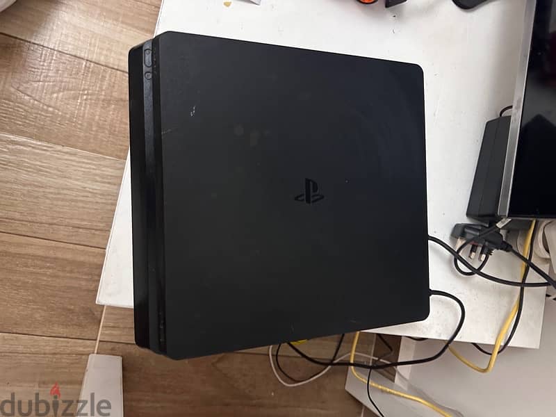 Playstation 4 - Slim - 512G Used 6 month only 1