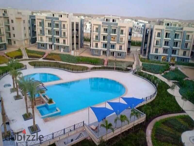 Apartment for sale with garden in Galleria Moon Valley, Fifth Settlement 4