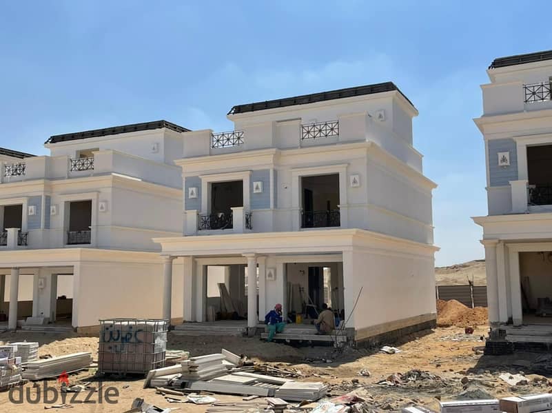 Finished villa for sale in Mountain View 4 Compound 6th of October City 2