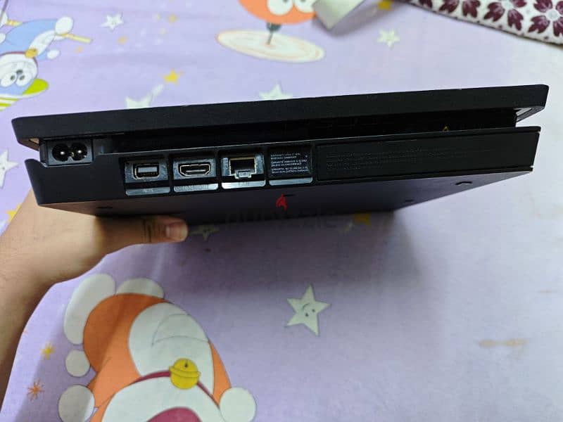 ps4 slim used بحاله ممتازه 1