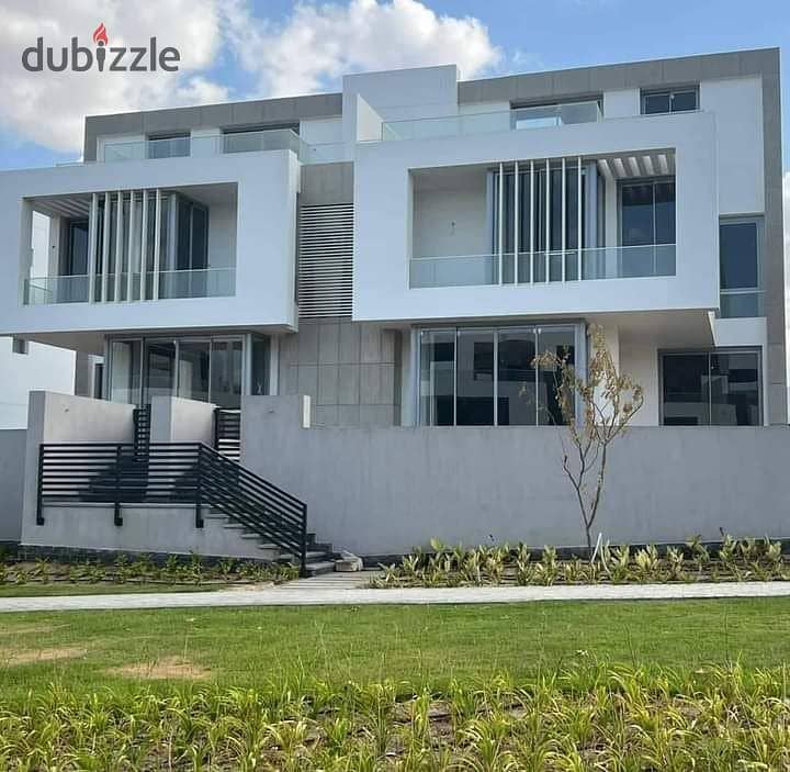 تاون هاوس كبير استلام فوري في جولز أمام سيتي فيو وبالقرب من أركان بلازا /       Townhouse ready to move in Joulz next to City View & near Arkan Plaza 2