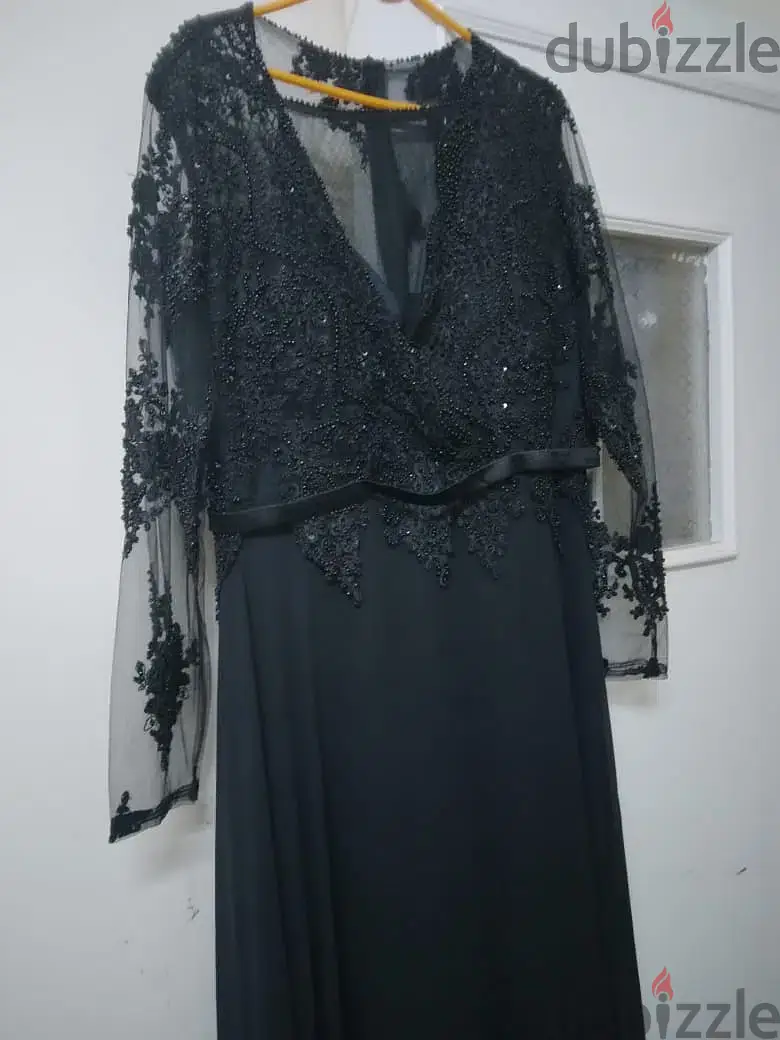 Vestido de cóctel negro