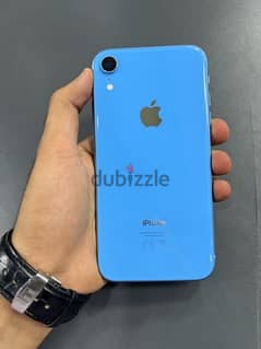 iPhone XR 128 b82 معه العلبه بتاعته بس الجهاز كسر زيرو