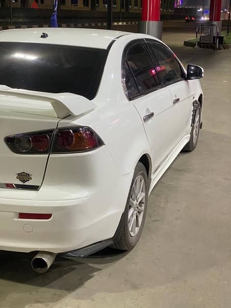 Mitsubishi Lancer 2015 1