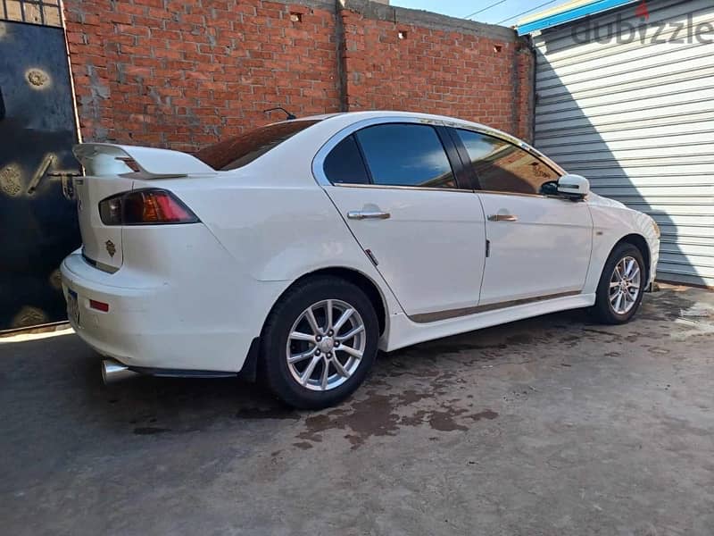 Mitsubishi Lancer 2015 8