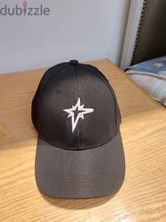 BLACK LAQTA CAP STAR ROSE GOLD