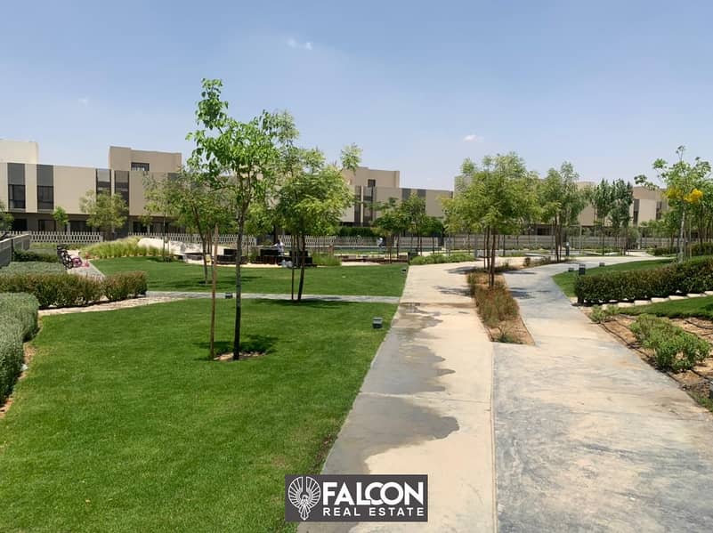 3-bedroom apartment, ready for immediate delivery, fully finished, with installments over 4 years, in Al Burouj Compound 2