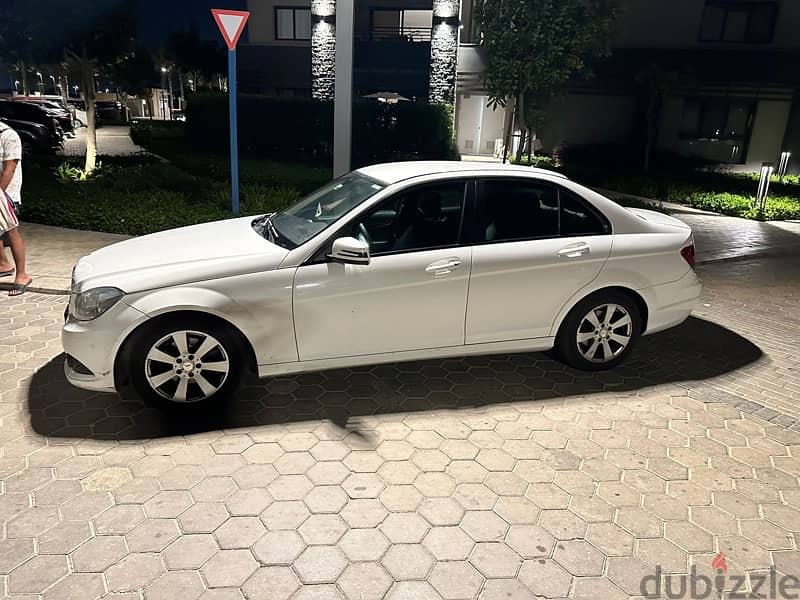 Mercedes-Benz C180 2012 3