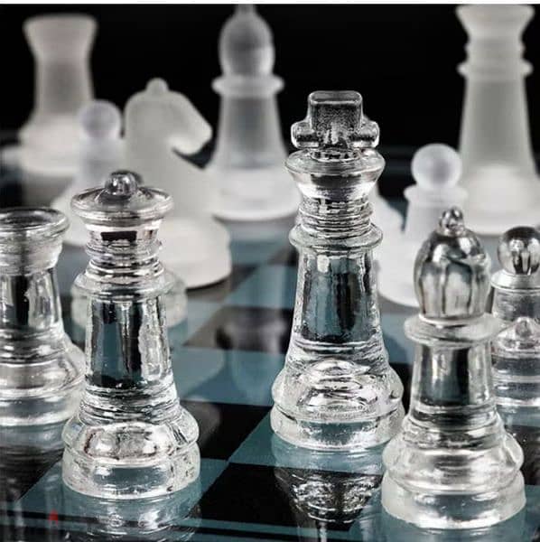 glass chess set 0