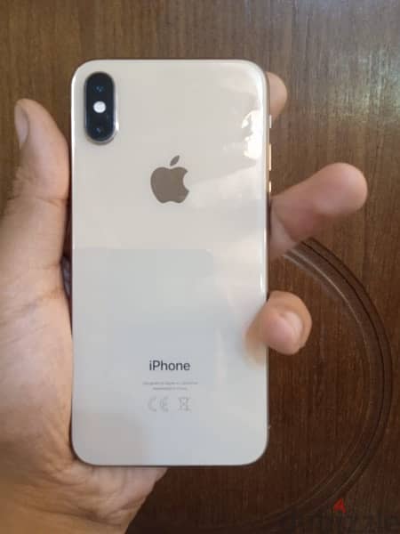 iPhone XS  64GB 1