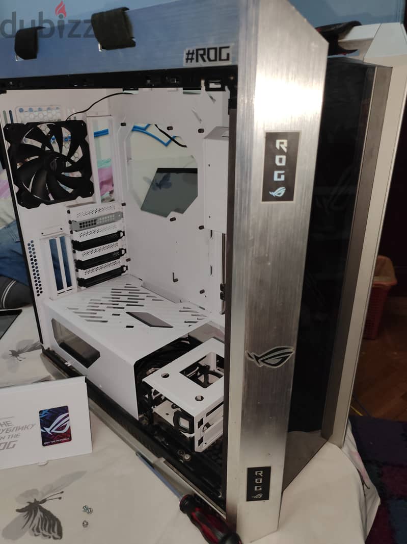 ASUS ROG Strix Helios White Edition كيسه فاضيه مع 3 مراوح 140 ARGB 1