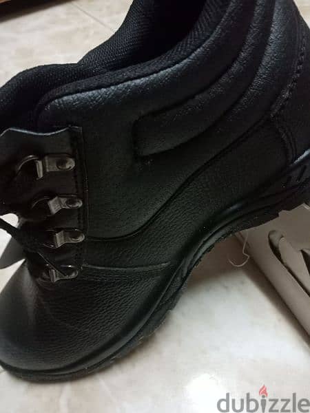 Safety shoe / حذاء أمان 8