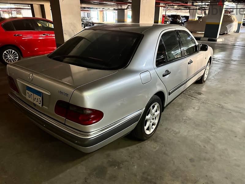 Mercedes-Benz E240 1999 8