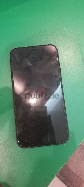 black iPhone xr 0